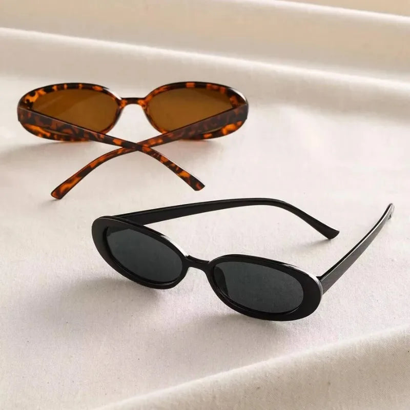 Solaré RetroLux™ Oval Sunglasses